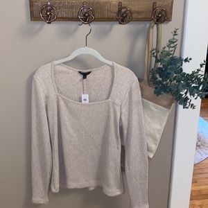 Textured square neck top. NWT